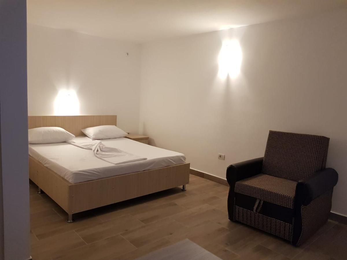 Evana House Костинешти Экстерьер фото