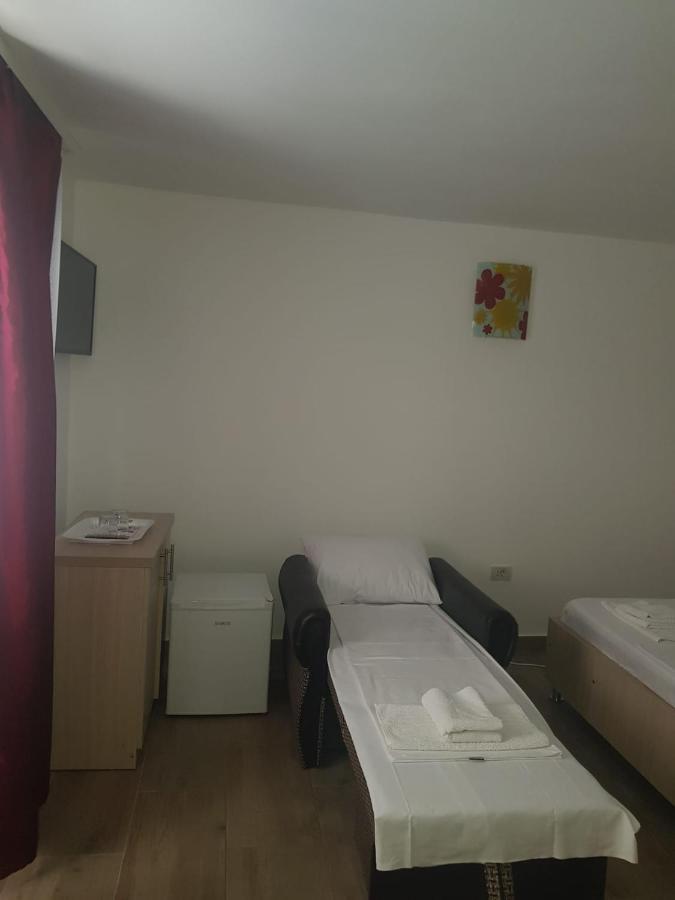 Evana House Костинешти Экстерьер фото