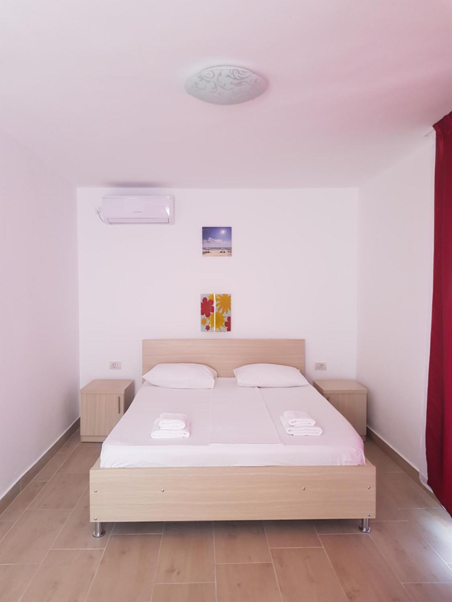 Evana House Костинешти Экстерьер фото