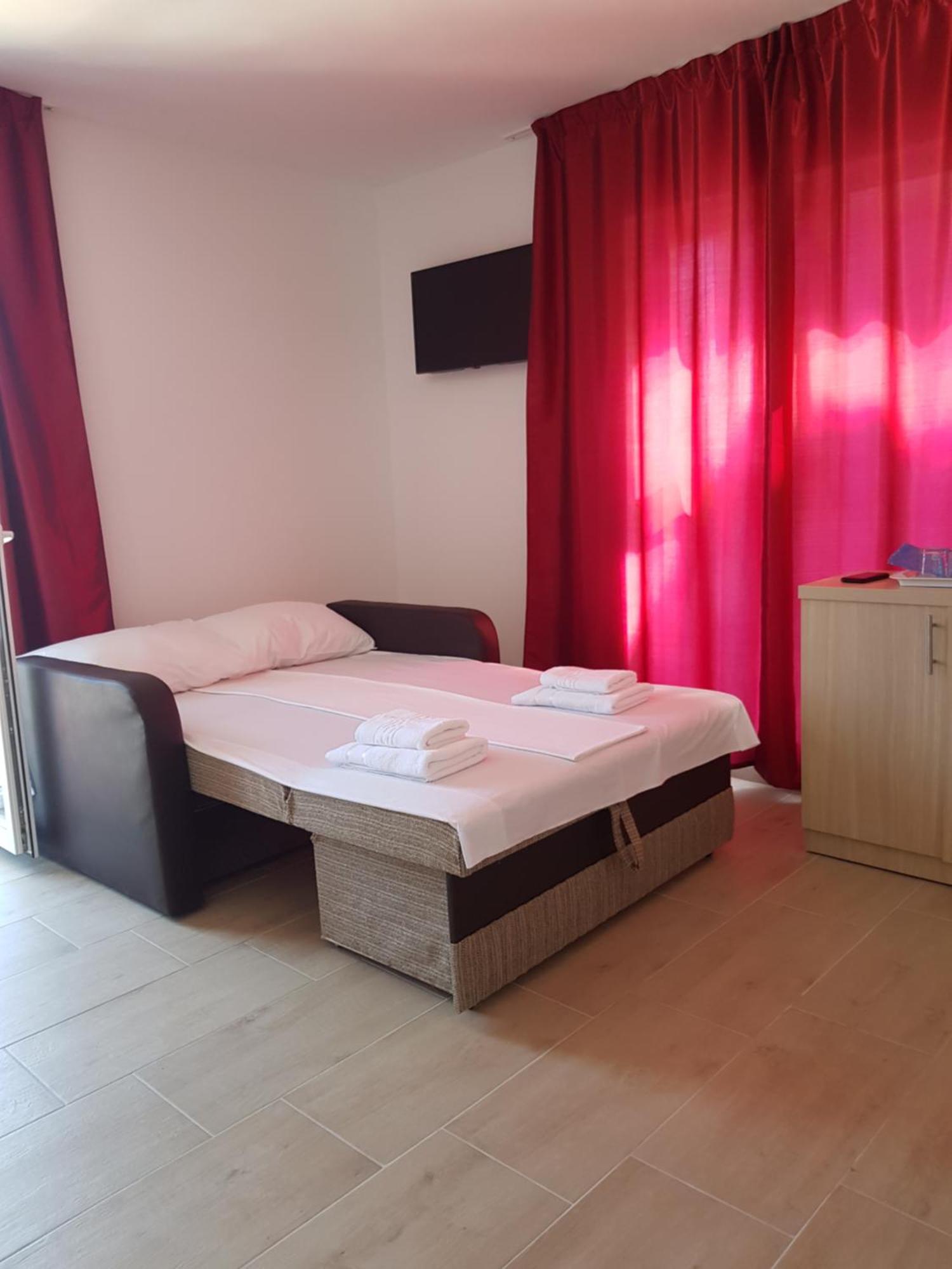 Evana House Костинешти Экстерьер фото